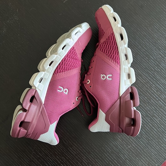 Qu Running Shoes - Picture 5 of 5